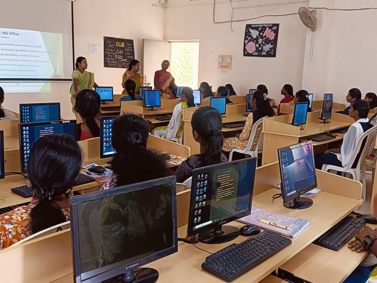 Advanced computer training centre image 1